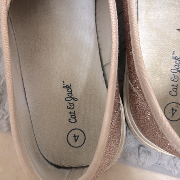 Pink Slips - Picture 3 of 4